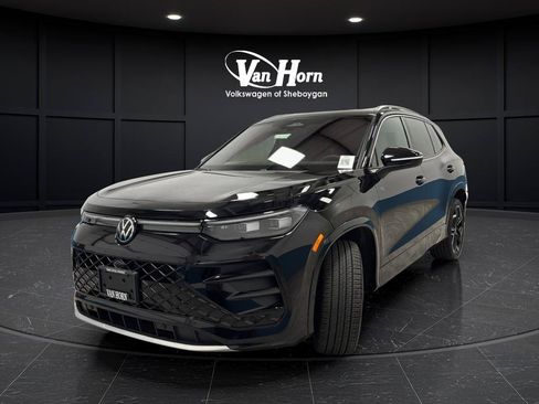 Used 2025 Volkswagen Tiguan SEL R-Line AWD/4WD image 3
