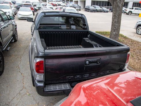 Used 2023 Toyota Tacoma TRD Sport image 10