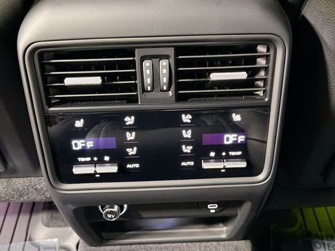 Certified 2023 Porsche Cayenne Turbo GT AWD/4WD image 20