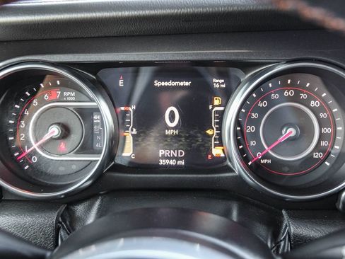 Used 2022 Jeep Wrangler Unlimited Rubicon w/ Xtreme Recon 35" Tire Package AWD/4WD image 22
