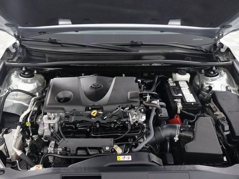 Used 2021 Toyota Camry SE FWD image 14
