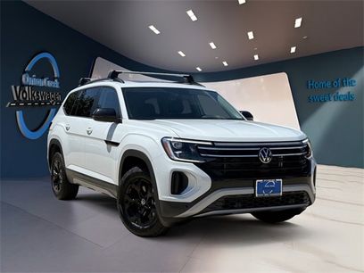 New 2025 Volkswagen Atlas Peak Edition SE
