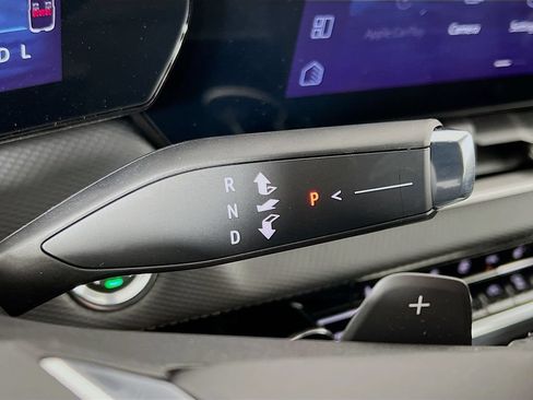 New 2026 Chevrolet Equinox LT w/ Convenience Package II FWD image 17