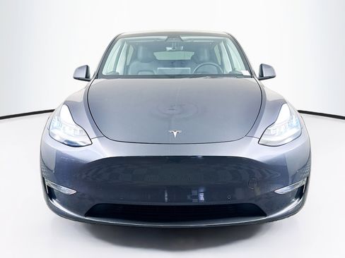 Used 2021 Tesla Model Y Long Range AWD/4WD image 2