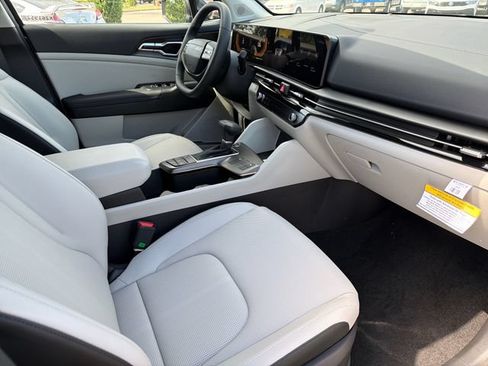 New 2026 Kia Sportage EX w/ EX Panorama Roof Package FWD image 23