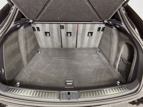 Used 2025 Porsche Macan image 28