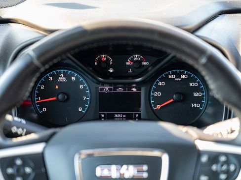 Used 2022 GMC Canyon Elevation image 17