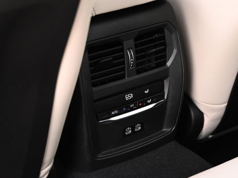 New 2026 BMW 330i Sedan w/ Premium Package image 22