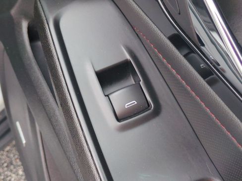 Used 2022 Chevrolet Traverse RS FWD image 41
