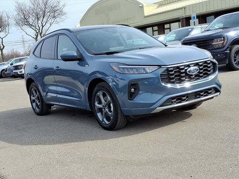 Used 2023 Ford Escape ST-Line Select w/ Tech Pack #2 image 7