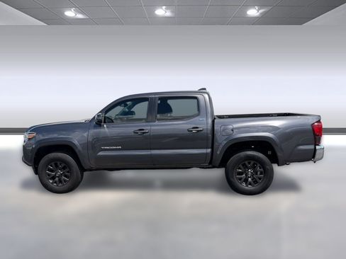 Used 2021 Toyota Tacoma SR5 RWD image 2
