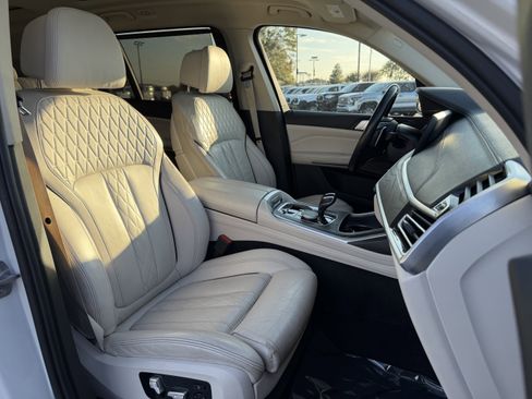 Used 2020 BMW X7 xDrive40i w/ Premium Package image 29