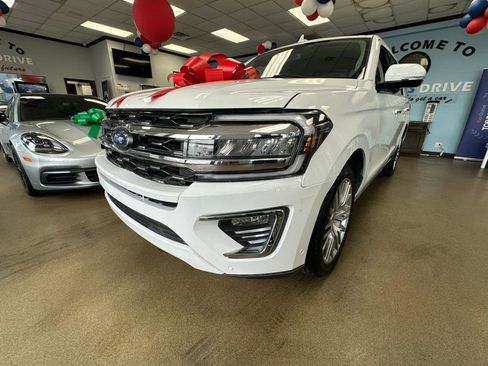Used 2023 Ford Expedition Max Limited image 7