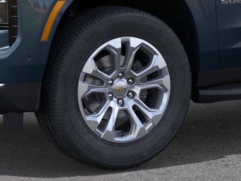 New 2026 Chevrolet Suburban LT w/ Comfort Package image 9