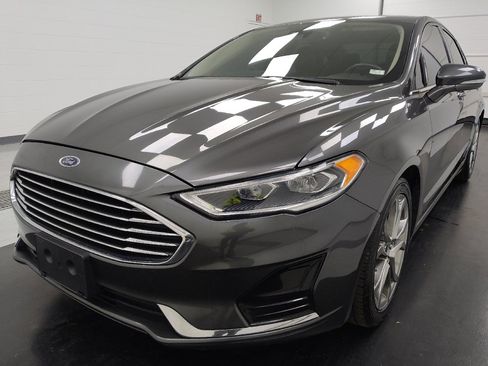 Used 2020 Ford Fusion SEL FWD image 15