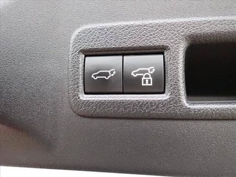 Used 2024 Subaru Solterra AWD/4WD image 8