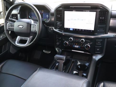 Used 2025 Ford F150 Lariat w/ Equipment Group 501A Mid image 11