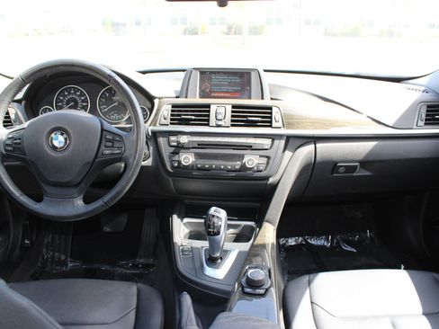 Used 2015 BMW 320i Sedan image 14