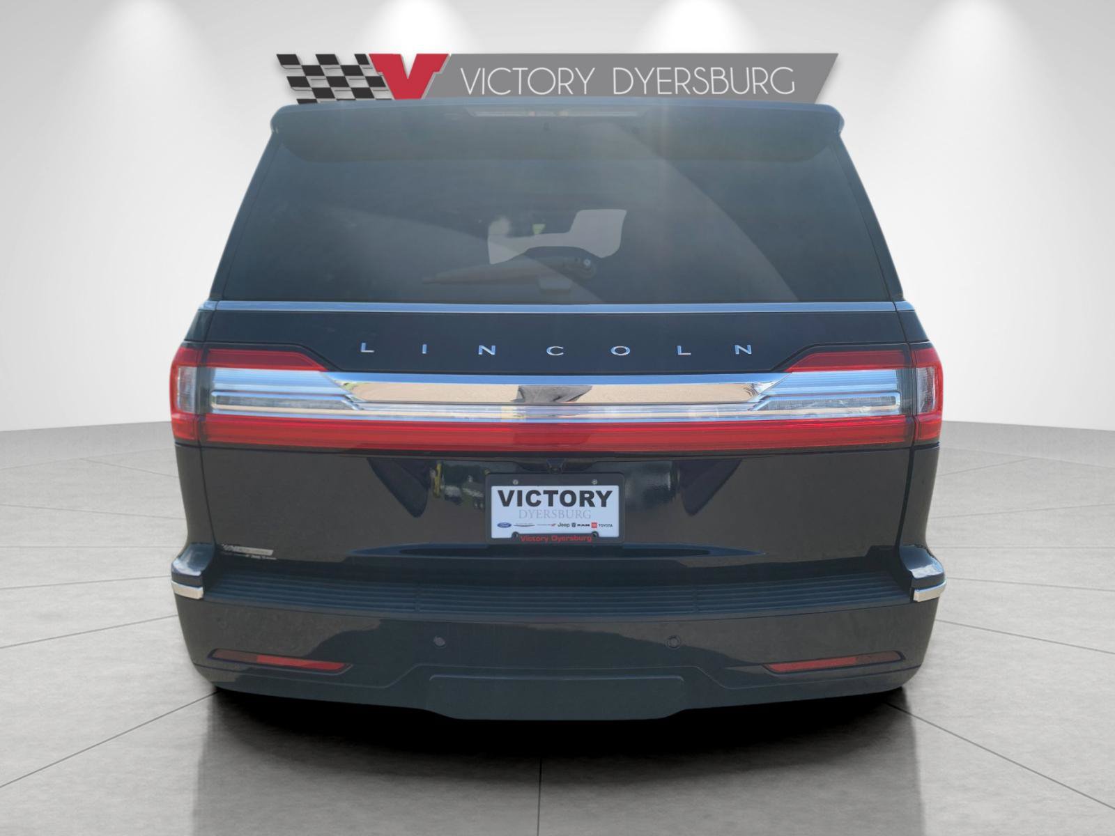 Used 2021 Lincoln Navigator Reserve w/ Luxury Package AWD/4WD image 5