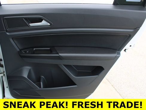 Used 2020 Volkswagen Atlas Cross Sport SEL AWD/4WD image 23