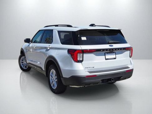 New 2026 Ford Explorer Active RWD image 6