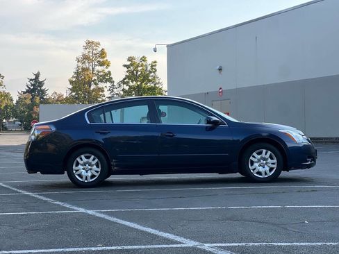 Used 2010 Nissan Altima 2.5 S image 6