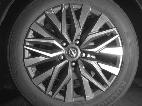 Used 2025 Nissan Altima 2.5 SV image 14