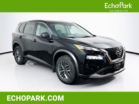 Used 2023 Nissan Rogue S image 1