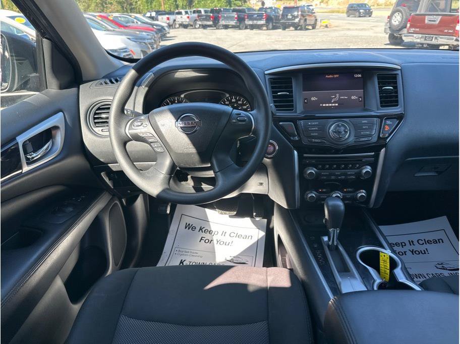 Used 2020 Nissan Pathfinder S FWD image 11