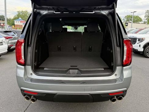 Certified 2024 GMC Yukon XL Denali w/ Advanced Technology Package AWD/4WD image 12