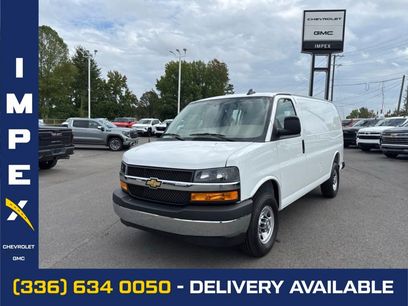 New 2025 Chevrolet Express 3500 Extended w/ Driver Convenience Package