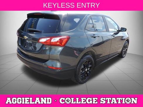 Used 2020 Chevrolet Equinox LS w/ LS Convenience Package FWD image 4
