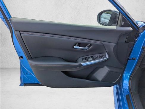 Used 2023 Nissan Sentra SR w/ Electronics Package FWD image 21