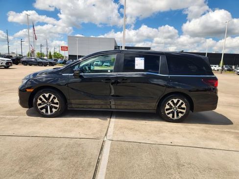 Used 2025 Honda Odyssey EX-L image 4