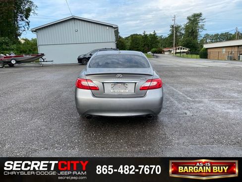 Used 2011 INFINITI M56 w/ Sport Pkg RWD image 6