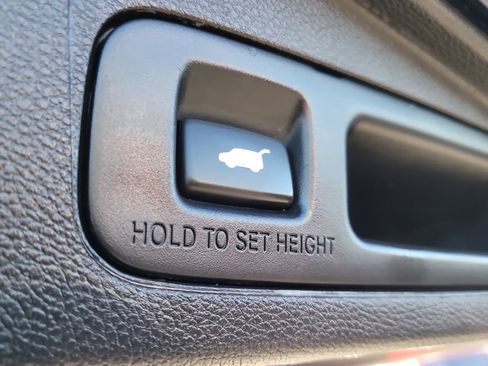 Used 2022 Honda CR-V Touring image 9