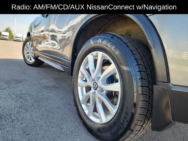 Used 2018 Nissan Rogue SV AWD/4WD image 18