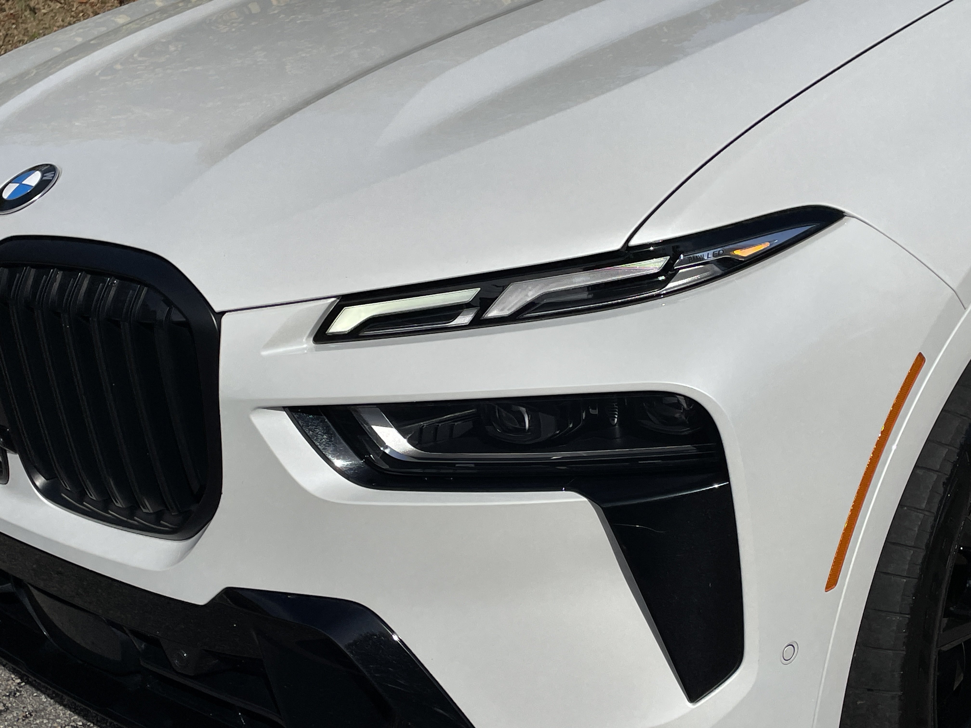 Used 2025 BMW X7 xDrive40i w/ M Sport Package AWD/4WD image 5