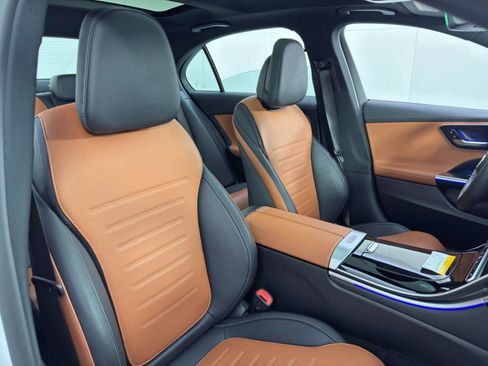 Used 2023 Mercedes-Benz C 43 AMG 4MATIC Sedan image 38