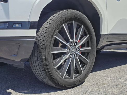 Used 2024 Lexus GX 550 w/ Accessory Package (2T) AWD/4WD image 10