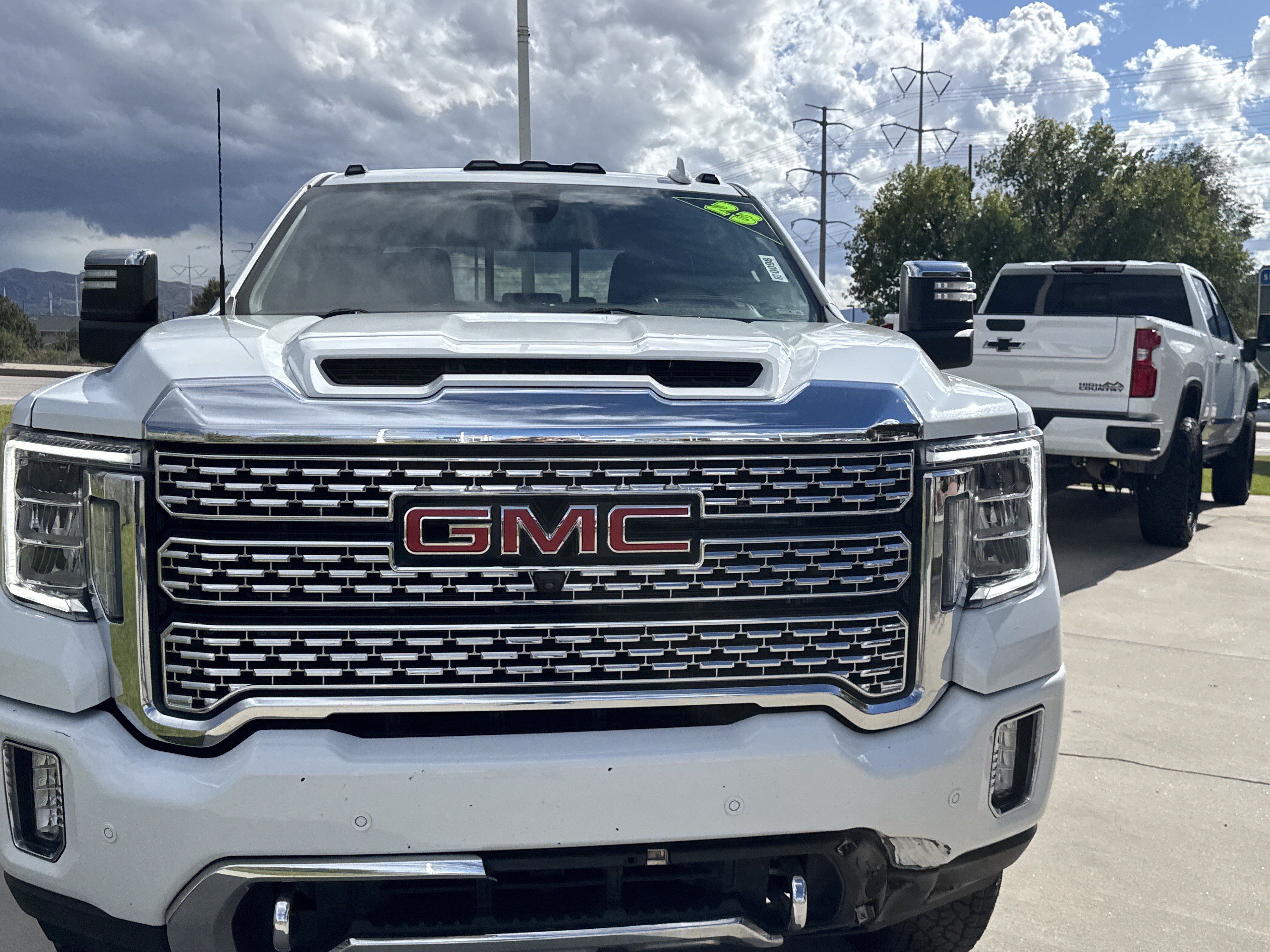 Used 2023 GMC Sierra 3500 Denali w/ Denali Ultimate Package AWD/4WD image 11