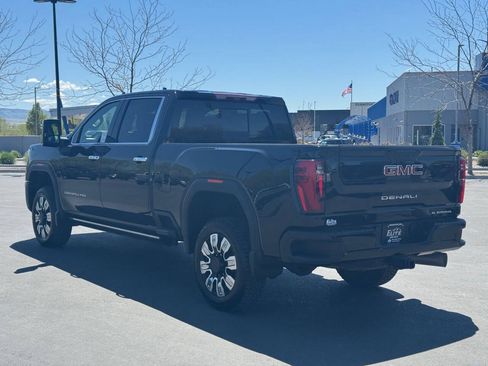 Used 2024 GMC Sierra 3500 Denali w/ Denali Reserve Package AWD/4WD image 9