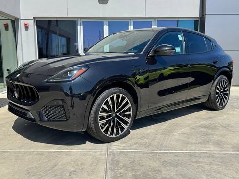 Used 2025 Maserati Grecale Modena AWD/4WD image 4