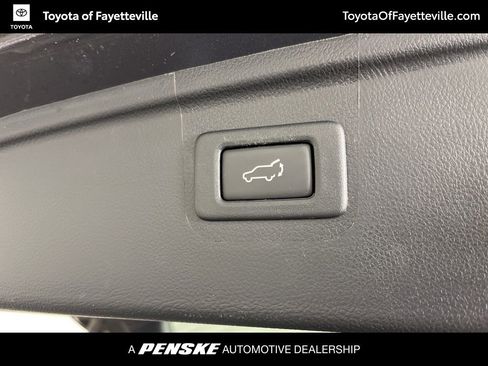 Used 2016 Subaru Outback 2.5i Limited image 11