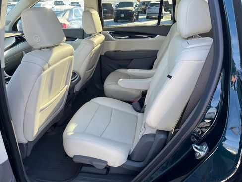 Used 2025 Cadillac XT6 Premium Luxury w/ LPO, Floor Liner Package image 28