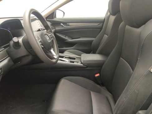 Used 2018 Honda Accord LX image 17