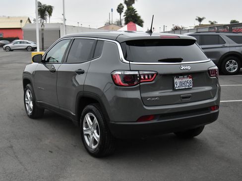 Used 2023 Jeep Compass Sport image 6