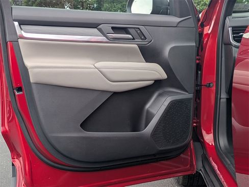 New 2026 GMC Terrain Elevation w/ LPO, Floor Liner Package image 11