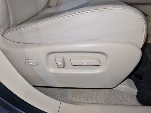 Used 2015 Lexus RX 450h AWD image 33