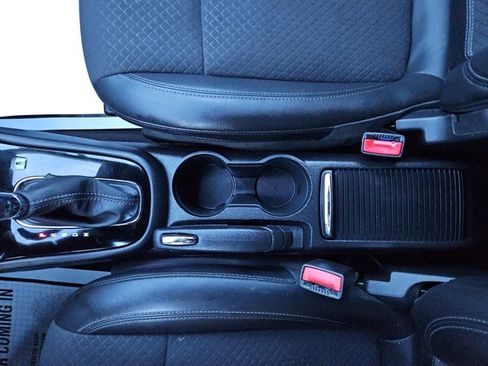 Used 2021 Buick Encore Preferred image 21